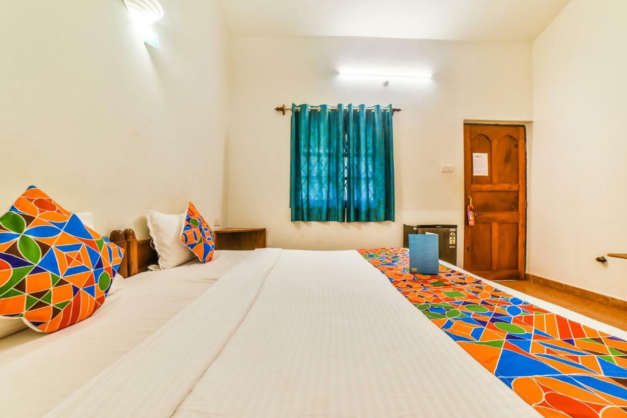 Fabhotel Yoyo Cottage With Pool - Nr Chapora Fort Vagator Exterior photo