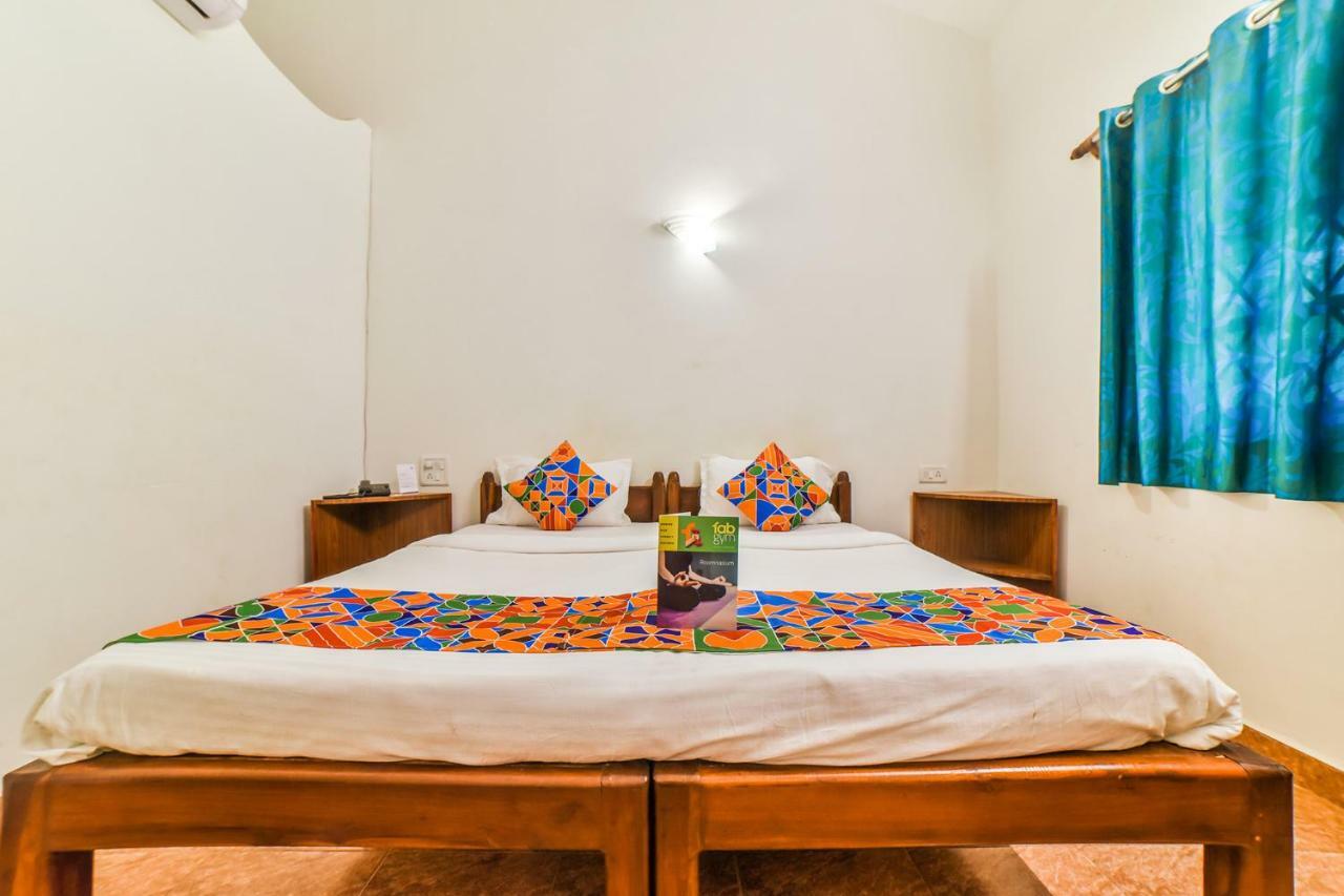 Fabhotel Yoyo Cottage With Pool - Nr Chapora Fort Vagator Exterior photo